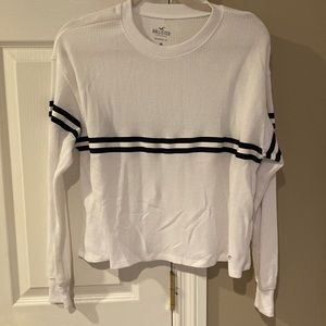 Hollister long sleeve cropped, good condition worn only a few times